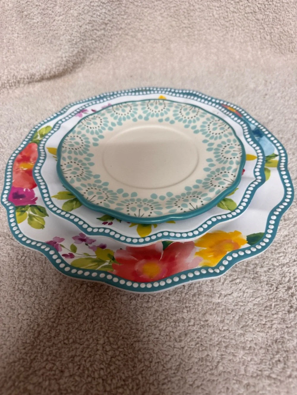 The Pioneer Woman Teal Floral Scalloped Dinner Plate Set - Picture 1 of 1